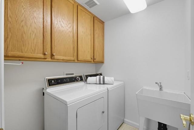 2044 Folle Blanche Drive, San Jose CA: https://media.crmls.org/mediaz/a79720b5-7891-4e34-a4bb-d1bd0520a28a.jpg