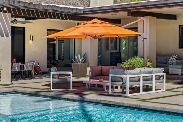 1695 Dunham Road, Palm Springs CA: https://media.crmls.org/mediaz/a797e7c0-2706-4b52-8d4b-678174e2a055.jpg