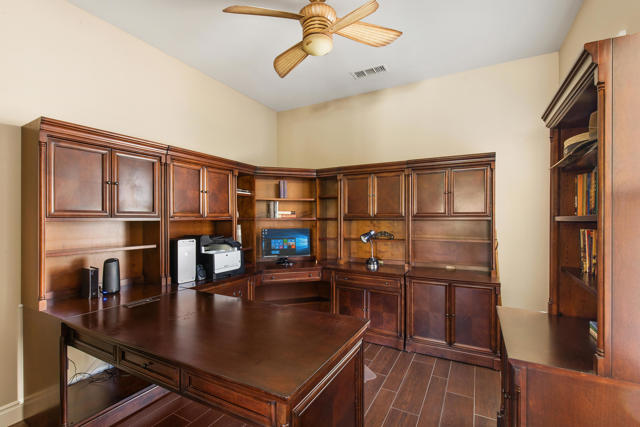 Image 14 of 45 For 48420 Big Horn Drive