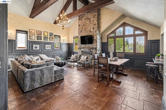 4275 QUAIL RUN PL, Danville CA: https://media.crmls.org/mediaz/a79844fe-f8cf-40c5-9a73-6db4a173836c.jpg