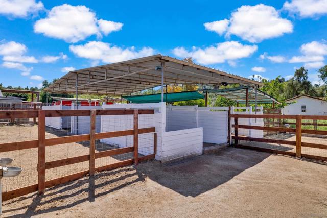 13918 Putney Rd, Poway CA: https://media.crmls.org/mediaz/a7986536-6062-4561-bc7b-e98bbca431f5.jpg