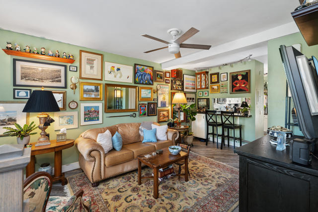401 E Vista Chino, Palm Springs CA: https://media.crmls.org/mediaz/a7989dab-527c-499a-ad17-807fb28a7df7.jpg