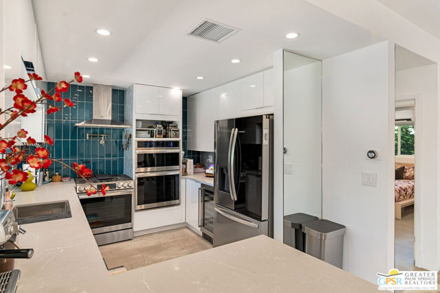 1405 E Tachevah Drive, Palm Springs CA: https://media.crmls.org/mediaz/a798a063-47c8-46e3-b26c-c83b2dbca55e.jpg