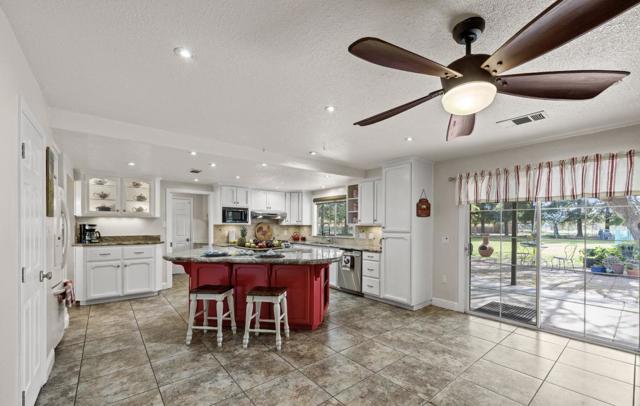 5419 Elliott Avenue, Atwater CA: https://media.crmls.org/mediaz/a798b612-f456-40ef-b3d7-7043e0c8d1bd.jpg