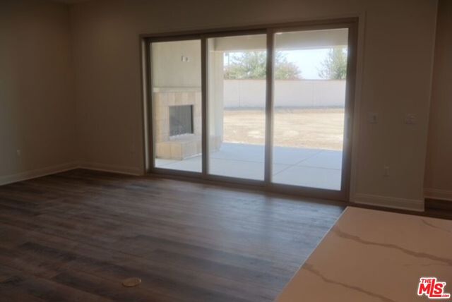 3719 Pathway Court, Bakersfield CA: https://media.crmls.org/mediaz/a798c9a1-b47b-470a-96fc-4050abe15218.jpg