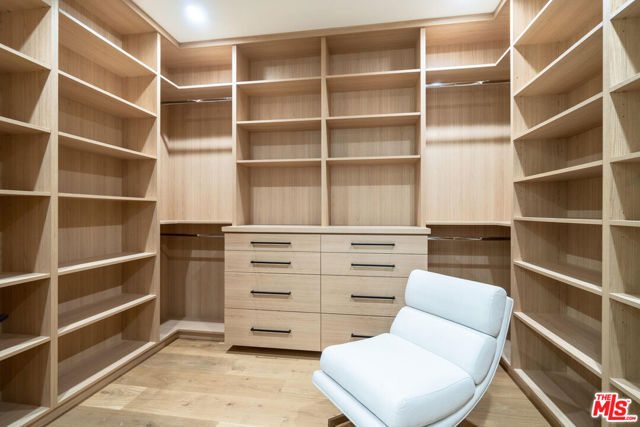 286 Quadro Vecchio Drive, Pacific Palisades CA: https://media.crmls.org/mediaz/a798f11b-e159-4b2e-b0a8-3417f433597b.jpg