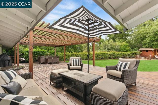 314 Draeger Dr, Moraga CA: https://media.crmls.org/mediaz/a79a384c-6f2e-4530-9814-bb31e42adf1d.jpg
