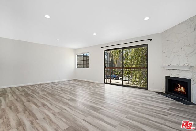 11274 West Morrison Street, 3 photo 7