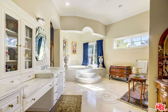 Image 6 of 13 For 232 Saddlebow Road