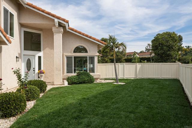 Detail Gallery Image 3 of 24 For 1746 Country Squire, Vista,  CA 92081 - 4 Beds | 3 Baths