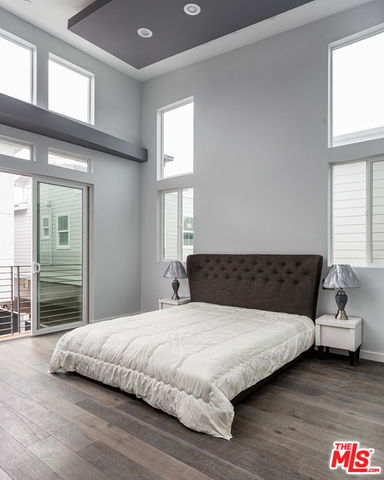 205 IRENA Avenue, Redondo Beach, California 90277, 5 Bedrooms Bedrooms, ,4 BathroomsBathrooms,Residential,Sold,IRENA,17275834