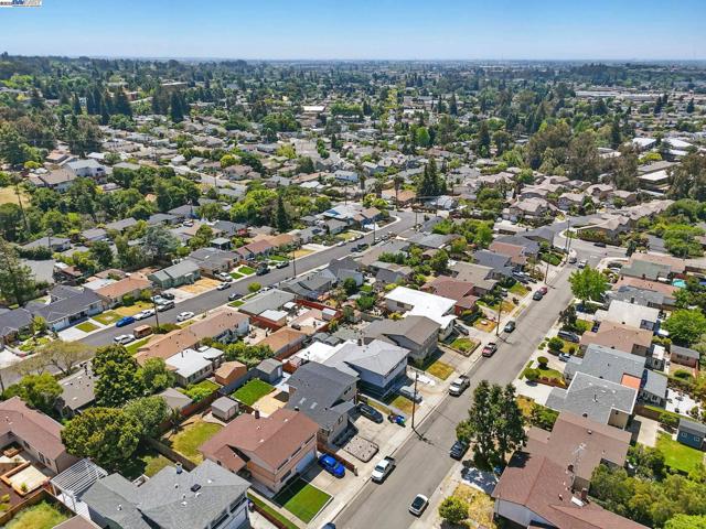 2579 Jacobs St, Hayward CA: https://media.crmls.org/mediaz/a79cc1e0-9d89-45e3-a584-0d9aa4ec56f5.jpg