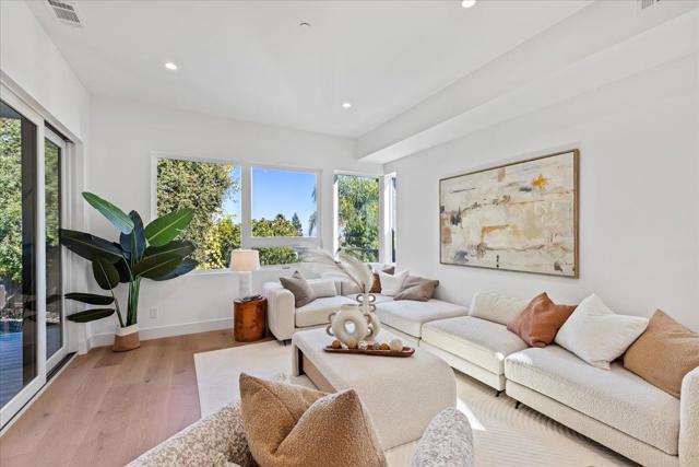 61 HILLTOP Drive, San Carlos CA: https://media.crmls.org/mediaz/a79d3286-c5ba-4b63-9f1f-07cf7bae0ad1.jpg