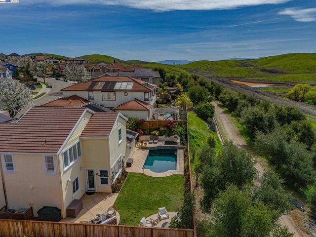 3712 Stonehenge Way, San Ramon CA: https://media.crmls.org/mediaz/a79d5e8c-7486-4215-82ea-6f197c8dfb27.jpg