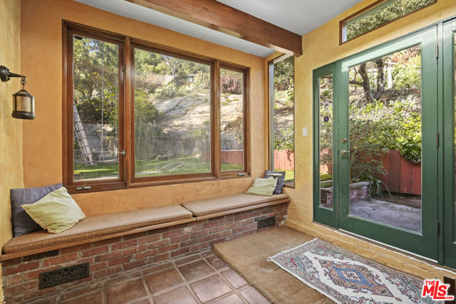 809 Basin Drive, Topanga CA: https://media.crmls.org/mediaz/a79d6720-49e3-4611-ac3e-0b801da4fd81.jpg