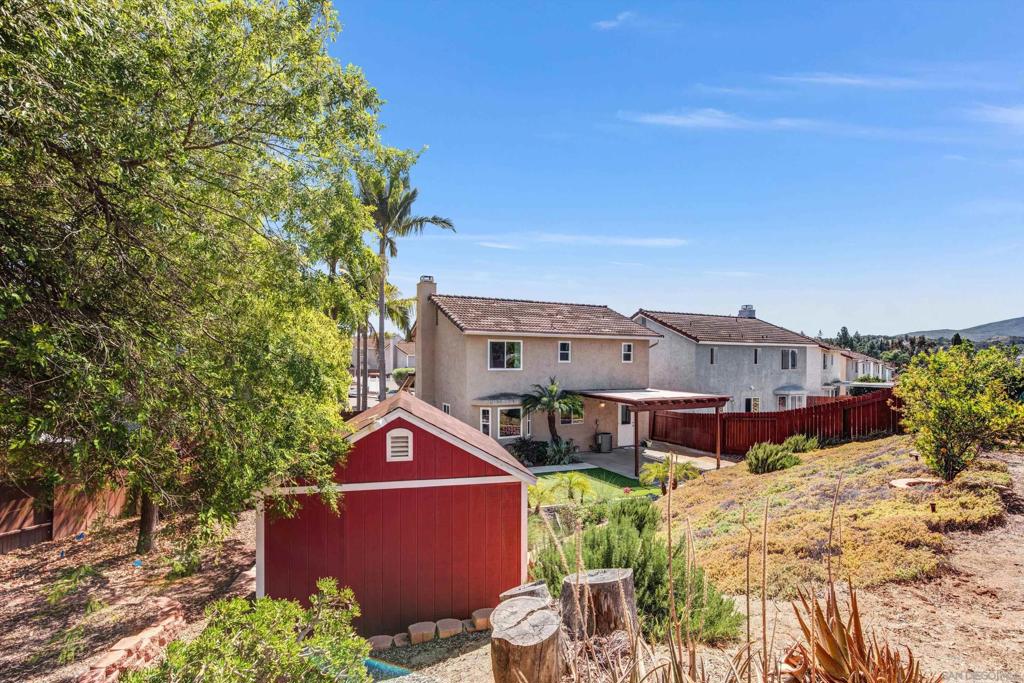2104 N Mammoth