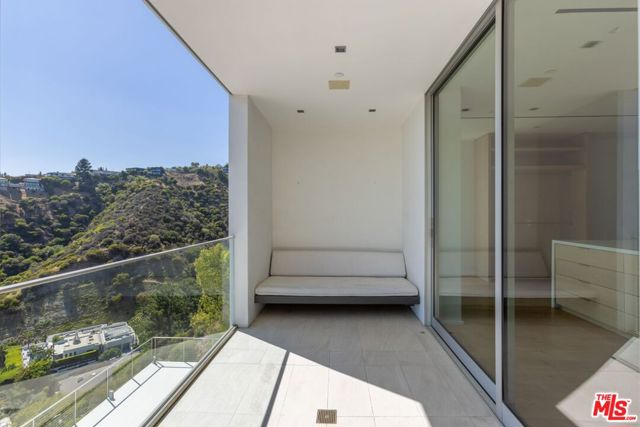 1853 Sunset Plaza Drive, Los Angeles CA: https://media.crmls.org/mediaz/a79fa7b5-da52-4db2-90a1-c97e6e724bb7.jpg