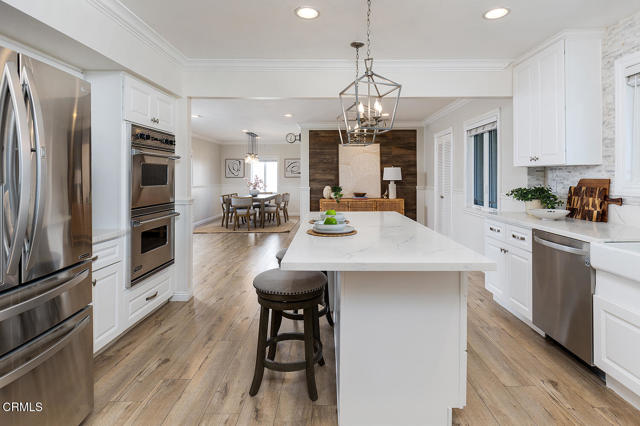 Detail Gallery Image 13 of 39 For 1247 Flanders Rd, La Canada Flintridge,  CA 91011 - 4 Beds | 3 Baths