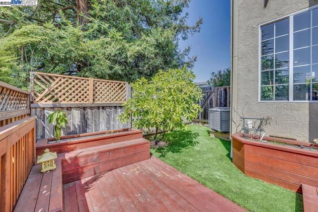 21917 Nugget Canyon Dr, Castro Valley CA: https://media.crmls.org/mediaz/a7a0bd36-537f-4643-96d5-7d6eda5862b0.jpg