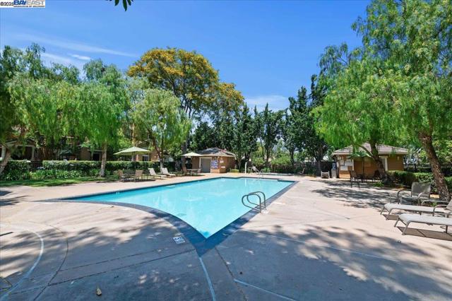 4682 Central Pkwy, Dublin CA: https://media.crmls.org/mediaz/a7a17fe4-b481-4ac4-bbfe-cd6b05cd0bab.jpg