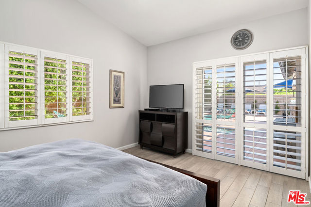 1602 Olga Way, Palm Springs CA: https://media.crmls.org/mediaz/a7a1bbdd-fb79-4152-b71d-57c1ab254727.jpg