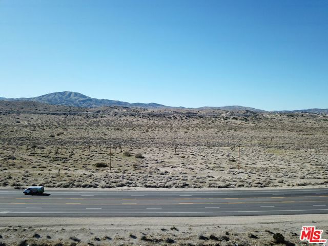 6298 Pearblossom Highway, Palmdale CA: https://media.crmls.org/mediaz/a7a1be65-ce17-4ec9-8cdf-9557373acffb.jpg
