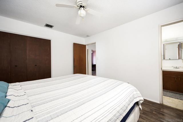 1264 Gaywood St, San Diego CA: https://media.crmls.org/mediaz/a7a4d203-179e-4b52-8f75-eb469041e573.jpg