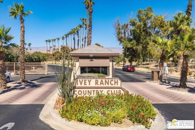 Image 18 of 24 For 35211 Bandana Circle