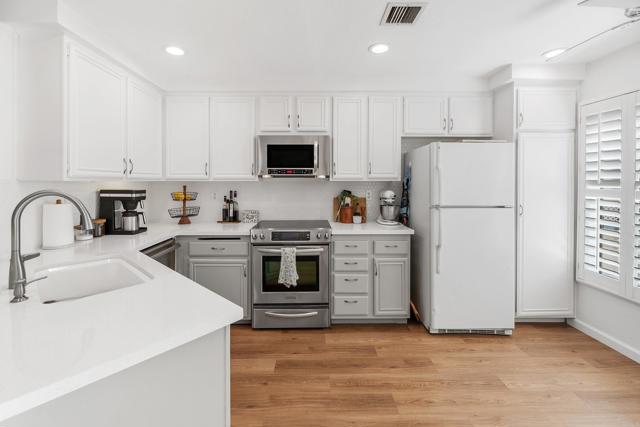 Image 17 of 54 For 9254 Lake Murray Boulevard B