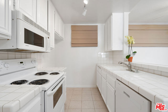 26664 Seagull Way, B209 photo 7