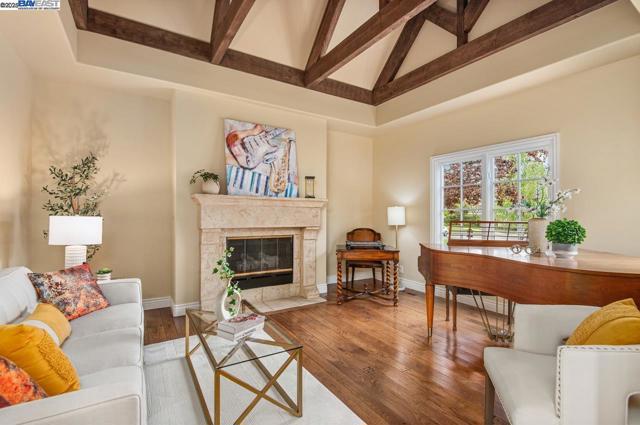 3029 Alburni Ct, Pleasanton CA: https://media.crmls.org/mediaz/a7a82239-2627-49b9-98f7-658b292a6993.jpg