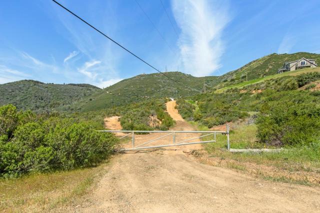 33501 Loma Chiquita Road, Los Gatos CA: https://media.crmls.org/mediaz/a7a827ee-3460-4d7b-84d6-956af7180bae.jpg