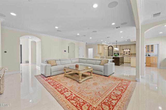 Detail Gallery Image 5 of 73 For 3263 New York Dr, Pasadena,  CA 91107 - 7 Beds | 5/1 Baths