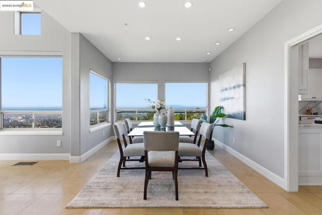 6413 Gwin Ct, Oakland CA: https://media.crmls.org/mediaz/a7a92fe7-3505-465a-a5db-59ae945ad167.jpg