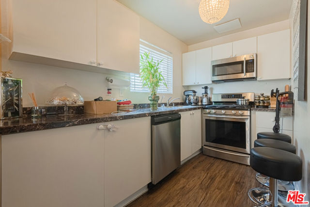 14121 Friar Street photo 3