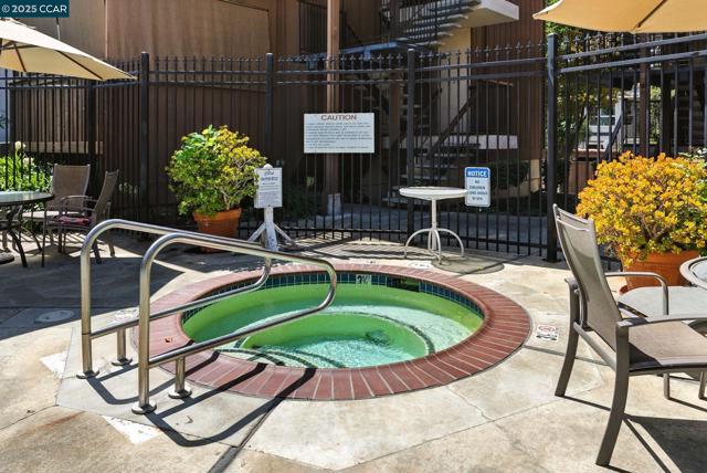 2055 Sierra Rd, Concord CA: https://media.crmls.org/mediaz/a7a98e6c-6a2d-4871-a894-1c4ca8e37344.jpg