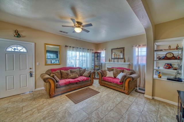 1117 Garner Avenue, Salinas CA: https://media.crmls.org/mediaz/a7aab99f-9284-4f1b-b4a1-1f146fc1b362.jpg