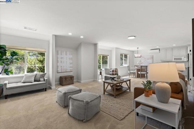318 Montoya Way, Danville CA: https://media.crmls.org/mediaz/a7ab57b5-745e-4255-a5eb-85cb2ea2baff.jpg