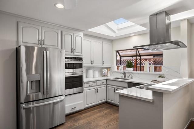 2259 Springfield Way, San Mateo CA: https://media.crmls.org/mediaz/a7abf7a8-1fa8-4dbf-bb07-b09cb735cdbc.jpg