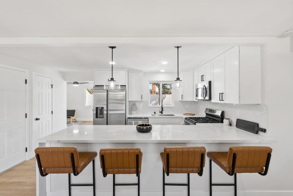 2333 Mission Avenue - photo 6