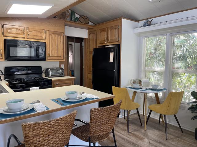 Kitchen/Dining Area