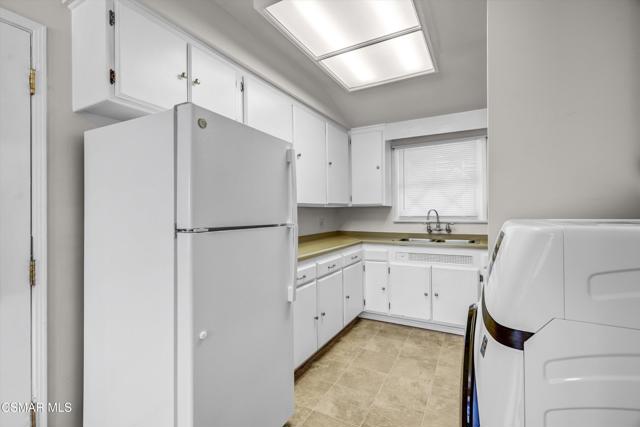 17400 Cantlay Street, Lake Balboa CA: https://media.crmls.org/mediaz/a7b04733-8301-465c-8b82-8c9480475693.jpg