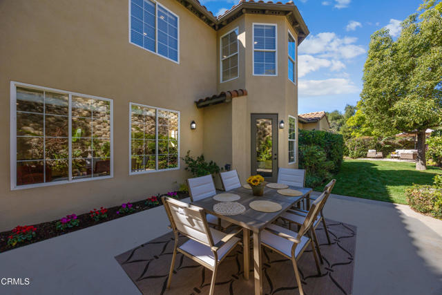 827 W Heritage Oak Court, Altadena CA: https://media.crmls.org/mediaz/a7b05574-7792-4af9-a0f6-15e7b5a4985d.jpg