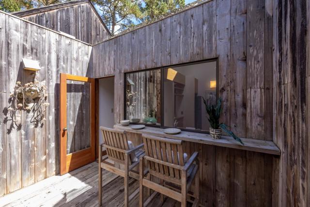 24520 Outlook Drive, Carmel CA: https://media.crmls.org/mediaz/a7b11632-ac56-493b-870b-2db877f3c5f7.jpg