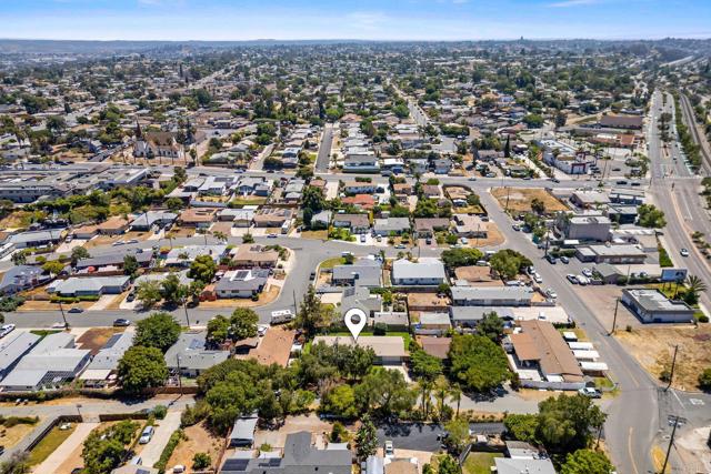 7855 Montana Street, Lemon Grove CA: https://media.crmls.org/mediaz/a7b131a0-a357-4469-8ce6-b6fe8d763915.jpg