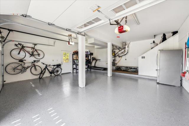 24805 Corte Poco, Salinas CA: https://media.crmls.org/mediaz/a7b19e79-b8f0-469a-bf0f-eb6768926592.jpg