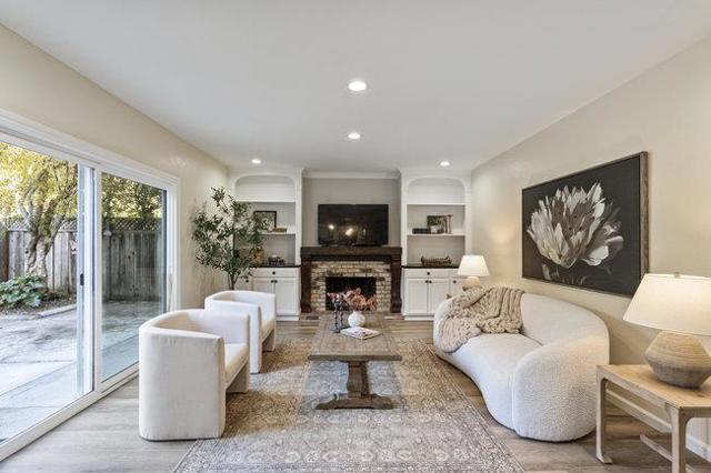 819 Cumberland Drive, Gilroy CA: https://media.crmls.org/mediaz/a7b20bff-6bac-4a2f-b84c-f1fd2916f75d.jpg