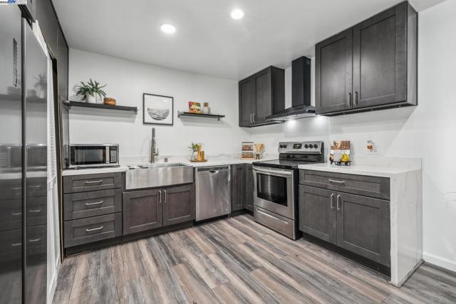 316 3Rd Ave S, Pleasant Hill CA: https://media.crmls.org/mediaz/a7b22b52-5623-498d-8bb9-29e470e4a627.jpg