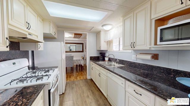 18555 Roberts Road, Desert Hot Springs CA: https://media.crmls.org/mediaz/a7b33448-97cf-45ef-9e1f-95037c156afc.jpg