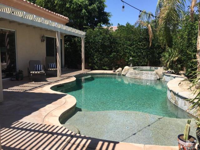 49560 Loren Court, La Quinta CA: https://media.crmls.org/mediaz/a7b3fed5-a1e4-47a9-a91c-7047e8fe1d9e.jpg